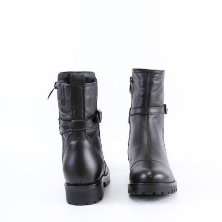 Ботинки с декором